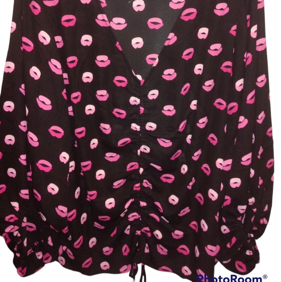 Cato's blouse - Picture 3 of 3